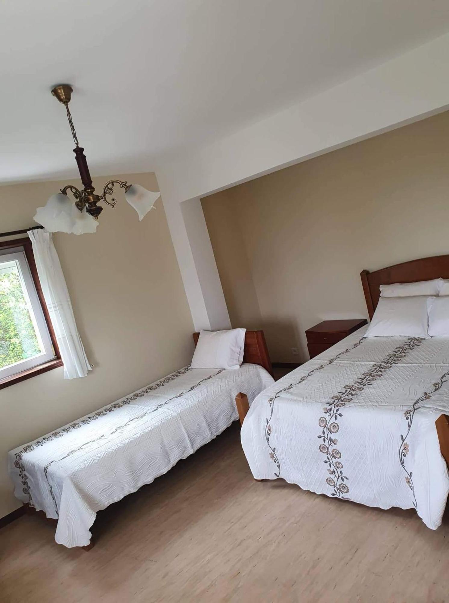 Estalagem Bela Vista Bed & Breakfast มงดิง ดิ บาชตู ภายนอก รูปภาพ