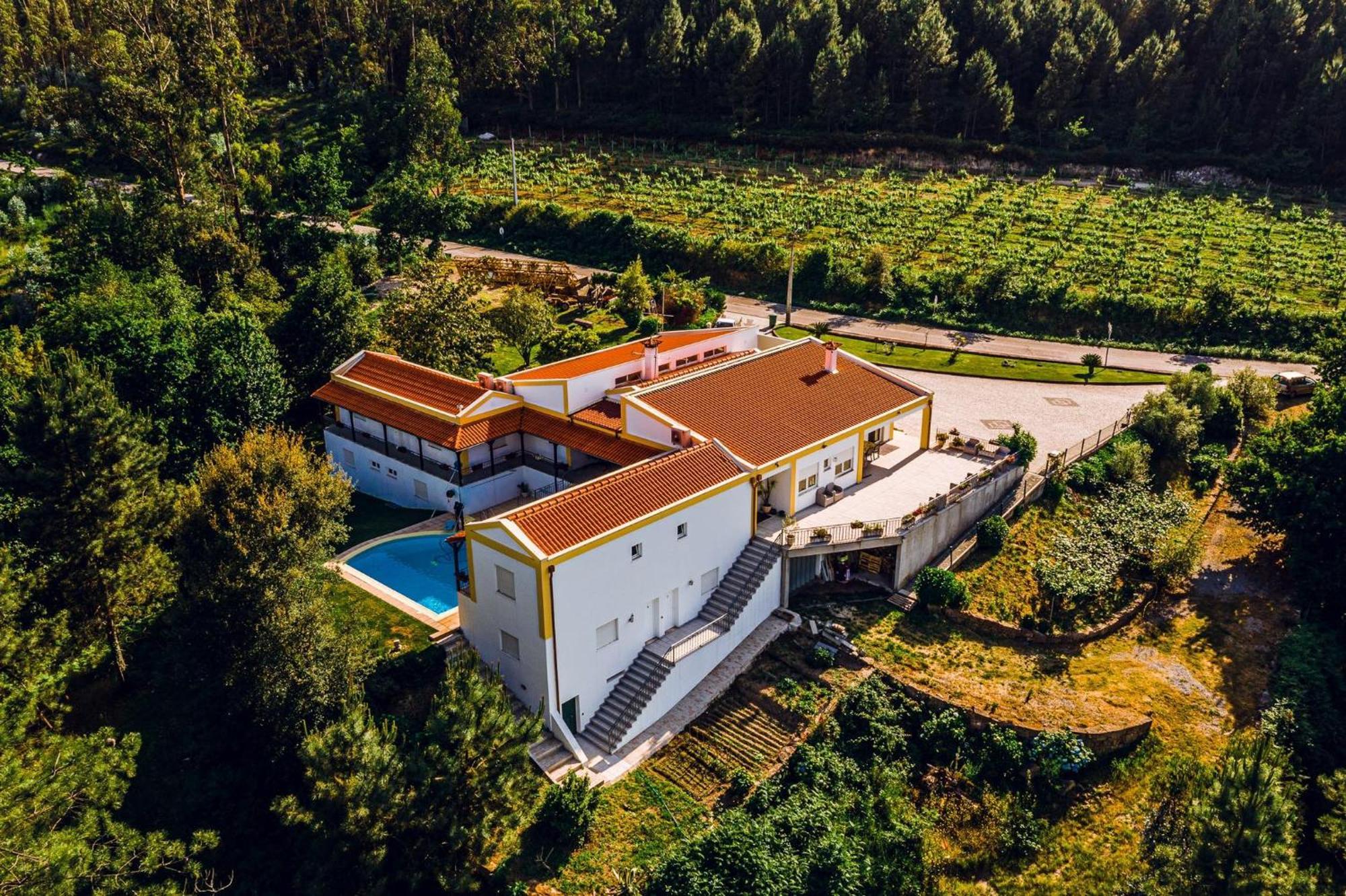 Estalagem Bela Vista Bed & Breakfast มงดิง ดิ บาชตู ภายนอก รูปภาพ