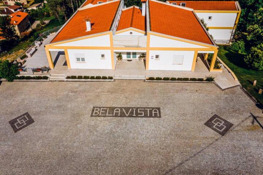 Estalagem Bela Vista Bed & Breakfast มงดิง ดิ บาชตู ภายนอก รูปภาพ